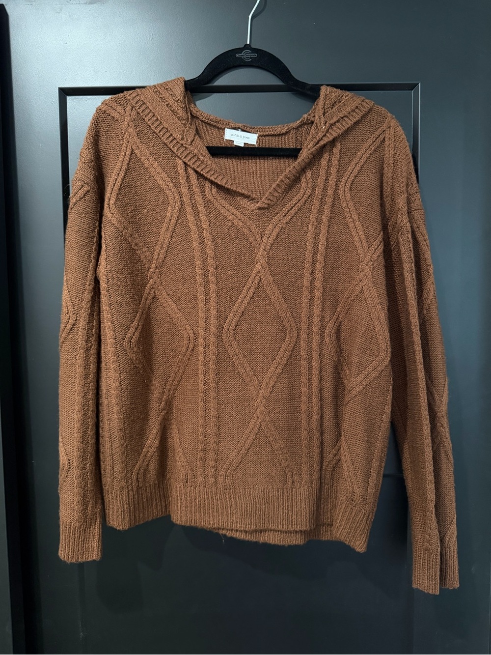 Stitch & Pine Cable Knit Hooded V-Neck Sweater Espresso Brown